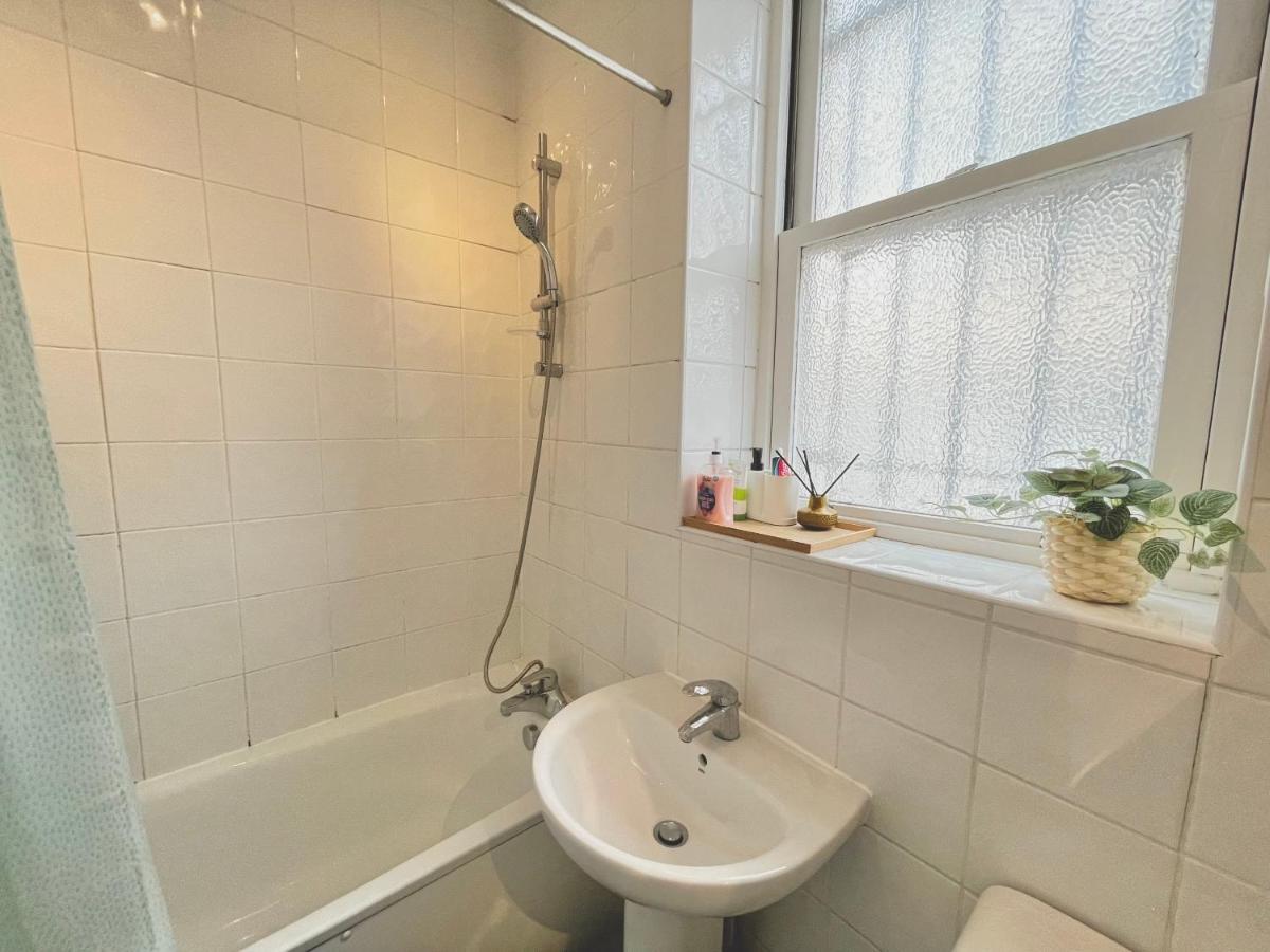 Archway Station Big Bedroom Flat Λονδίνο Εξωτερικό φωτογραφία